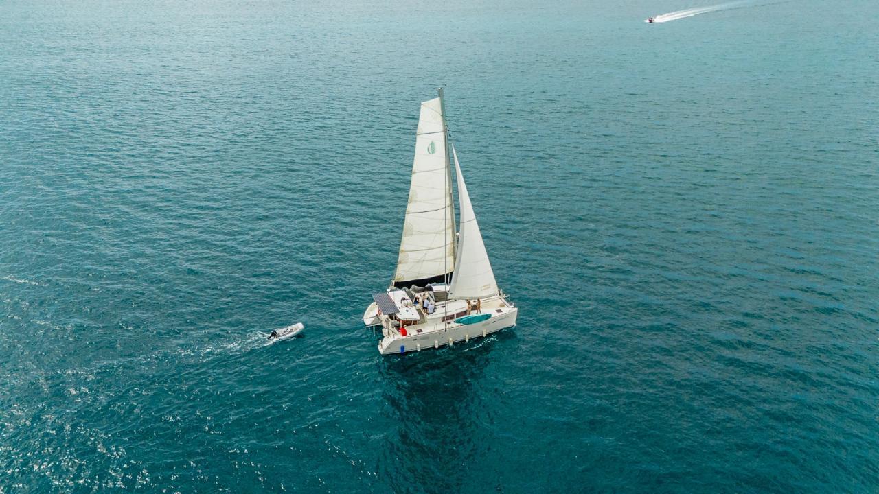 Catamaran Tour Photo 2